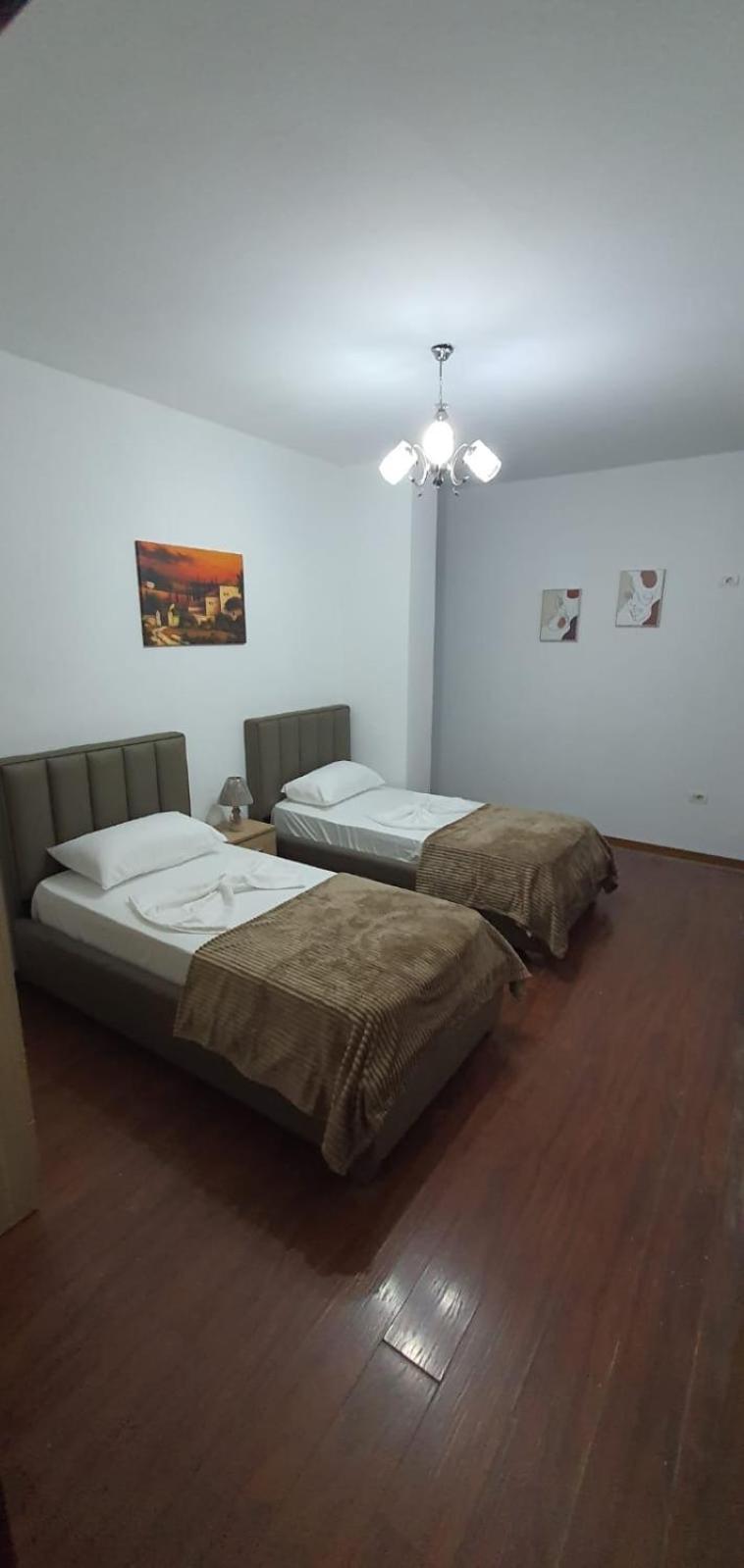 City Center Apartment Shkoder Exterior photo